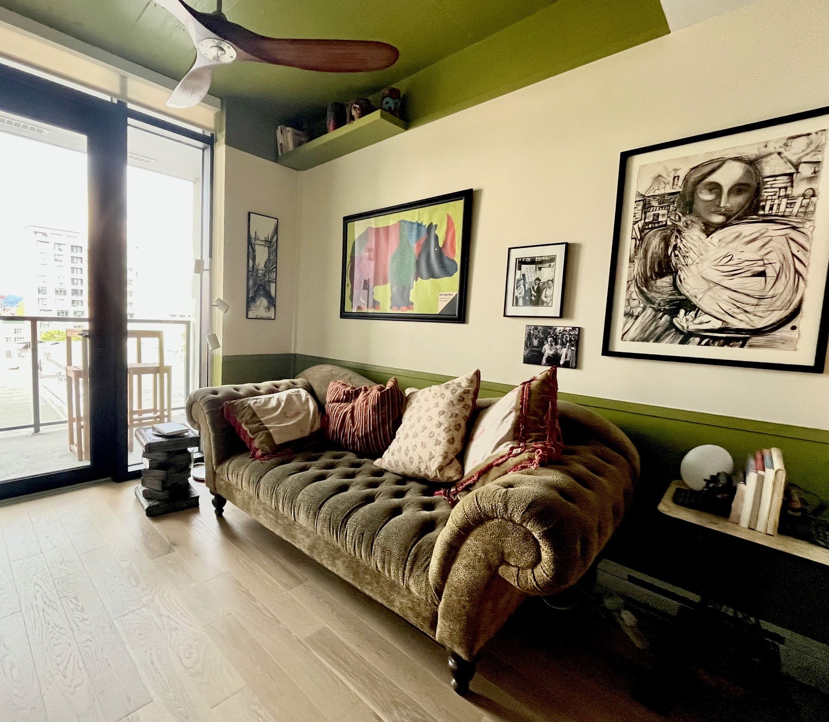 239 Keefer Street - 702